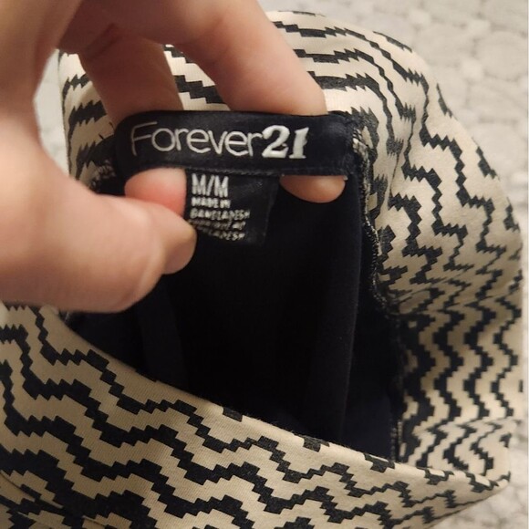 Forever 21 skirt - Picture 4 of 5